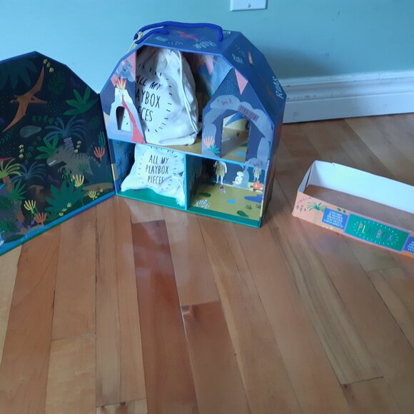 Floss and Rock Dinosaur Playbox - Picture 4 of 5